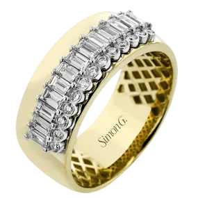 Fashion Ring In 18k Gold With Diamonds