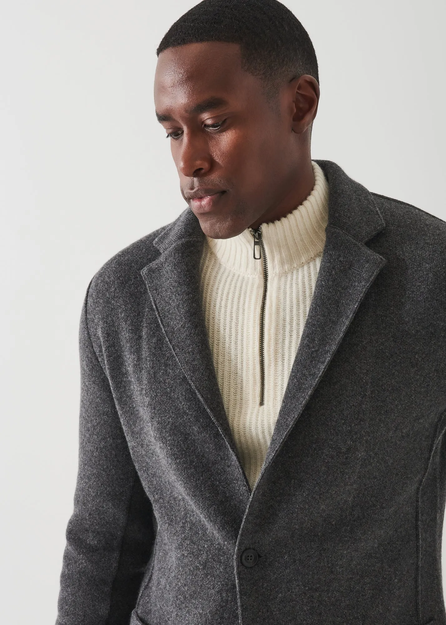 ITALIAN CASHMERE TWO-BUTTON BLAZER