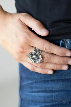 Paparazzi Farmstead Fashion - Silver Floral Ring